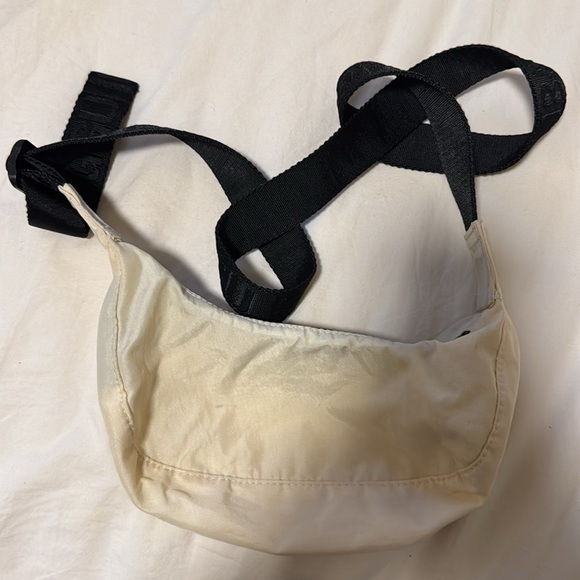 Baggu Smallest (2)Size Crescent Bag - Picture 3 of 4